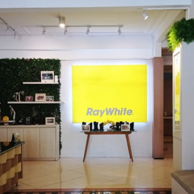 Ray White Diponegoro Surabaya