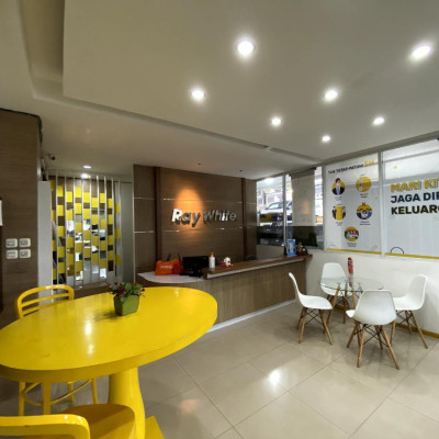 Ray White Cinere