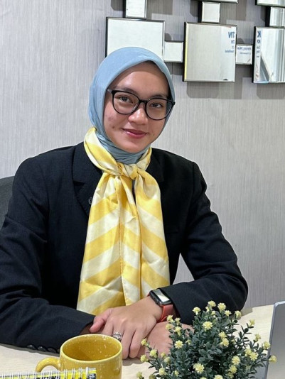 Renny Rachmawaty - Ray White Priority Menteng Bintaro