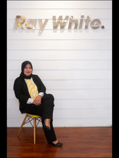 Mira Eriska Diapari - Ray White Emerald Avenue Bintaro 