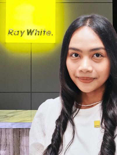 Esti Prabowo
