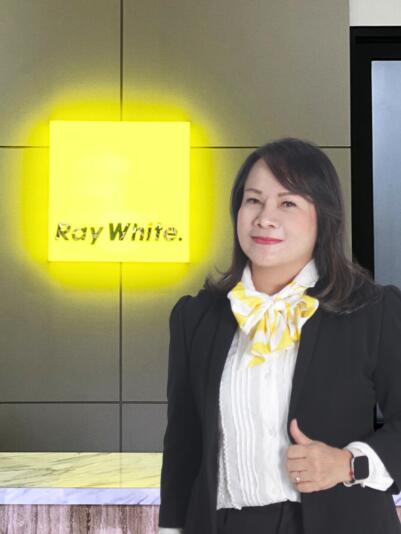Novi Kusuma Indah - Ray White Tebet