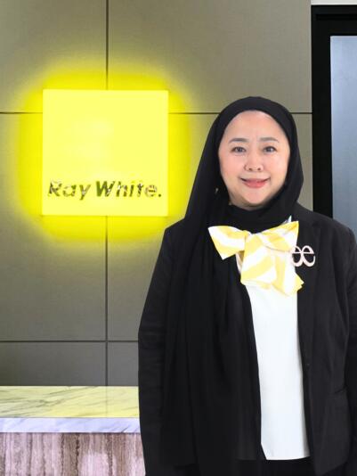 Indah Puspasari - Ray White Tebet