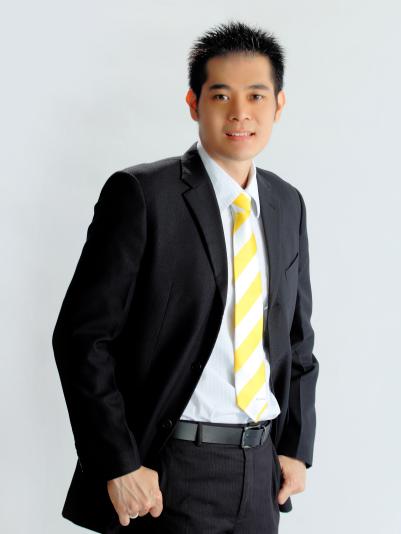 Tan Padang Sugiarto - Ray White Jemursari