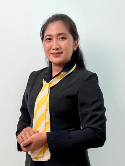 Lia Bara Ray White